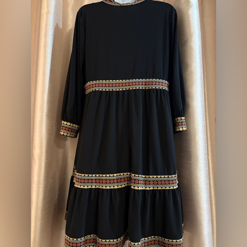 Signature by Robbie Bee Black Long Sleeve Embroidered Tiered Dress - Picture 2 of 3